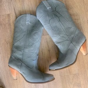 Women’s Dingo cowboy boots size 8M